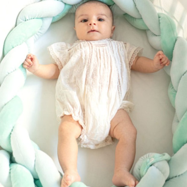 Saro Trança Redutora Protetor de Berço Saro Trança Redutora Protetor de Berço